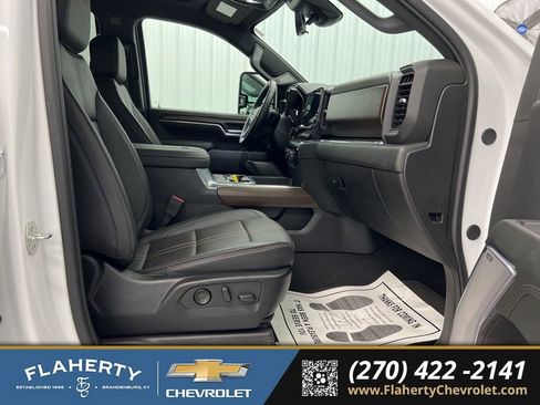 Used 2024 Chevrolet Silverado 3500 High Country w/ Technology Package image 15