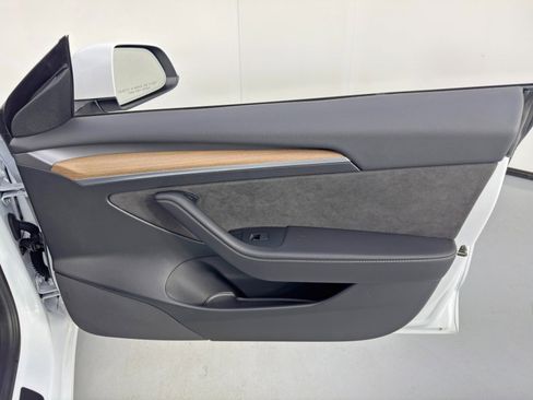 Used 2022 Tesla Model 3 image 42