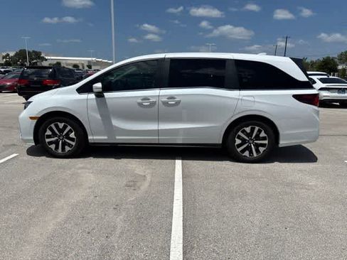 Used 2026 Honda Odyssey EX-L image 2