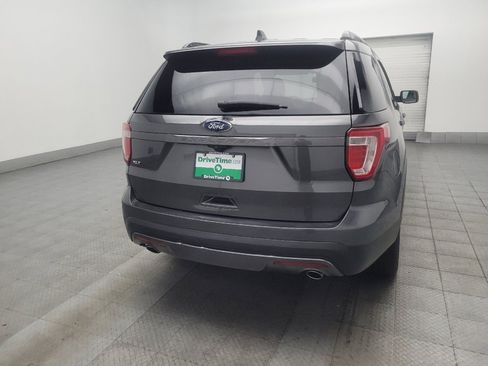 Used 2017 Ford Explorer XLT w/ Equipment Group 202A FWD image 7