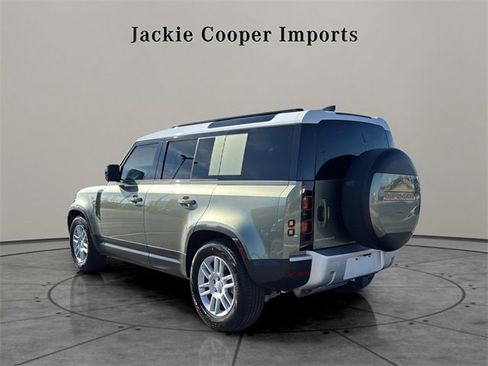Used 2025 Land Rover Defender 110 S image 3