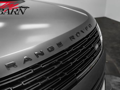 Used 2023 Land Rover Range Rover SE image 9