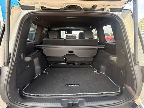 Used 2024 Lexus GX 550 AWD/4WD image 6