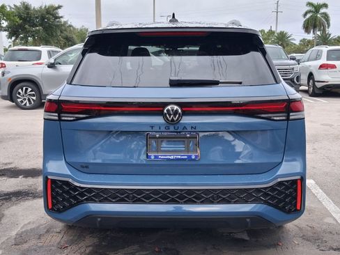 New 2026 Volkswagen Tiguan SE R-Line FWD image 4