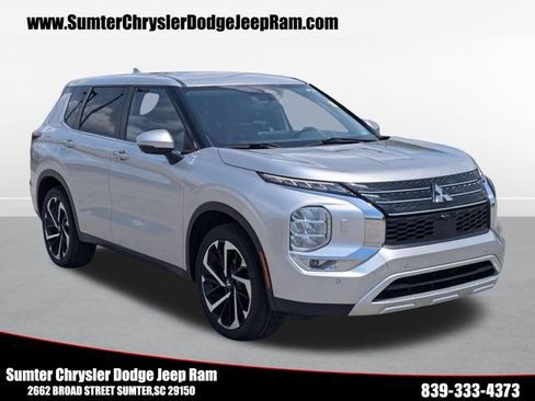 Used 2024 Mitsubishi Outlander SE AWD/4WD image 1