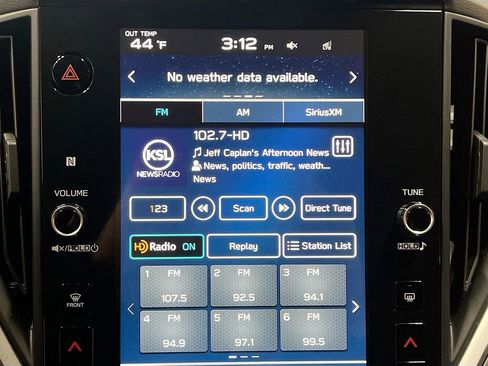 Used 2025 Subaru Crosstrek 2.0i Premium image 14