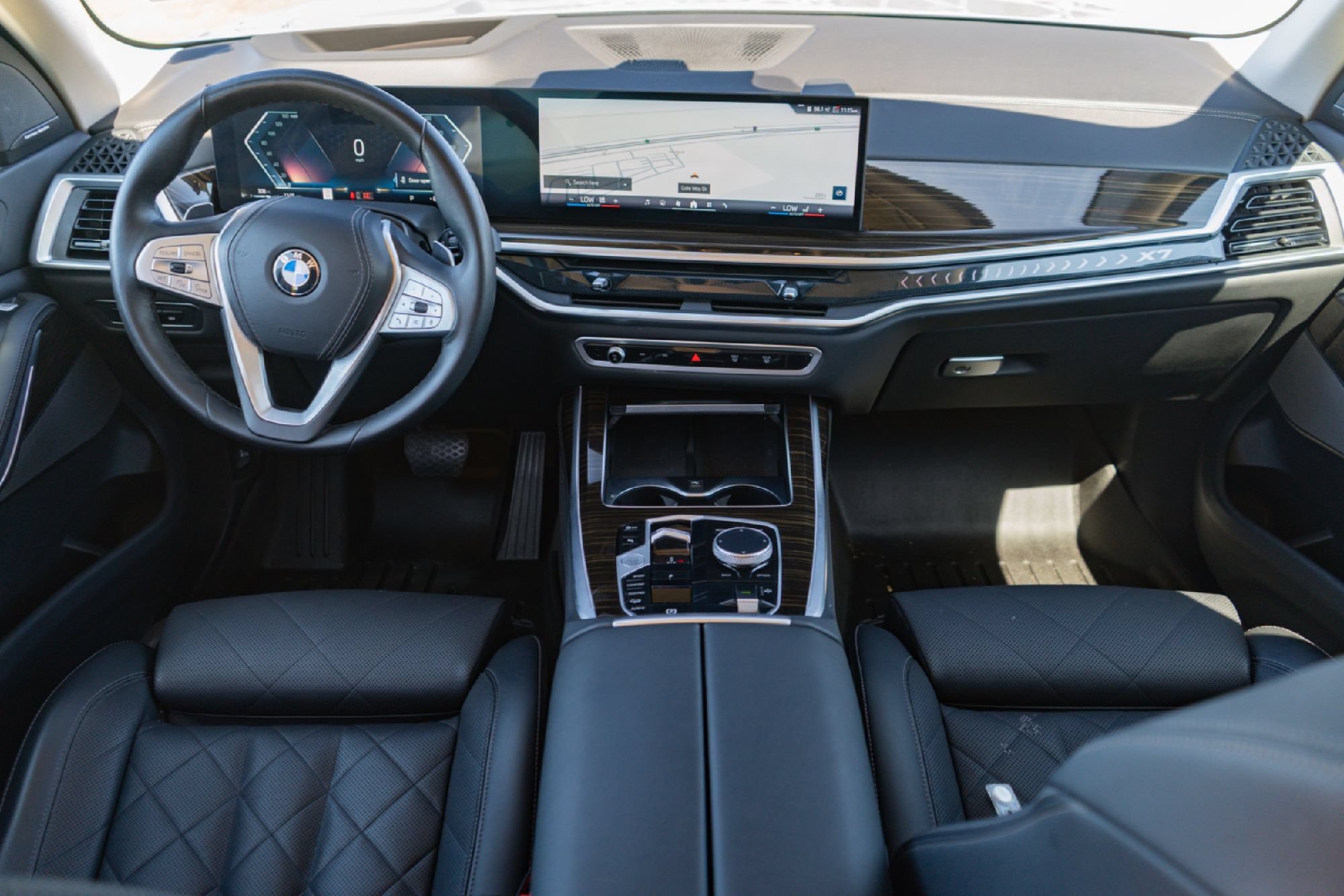 Used 2024 BMW X7 xDrive40i w/ Premium Package AWD/4WD image 21