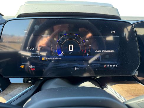 New 2025 Chevrolet Suburban High Country w/ Sun And Tow Package image 11