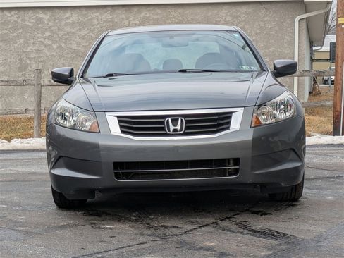Used 2010 Honda Accord LX-P image 2