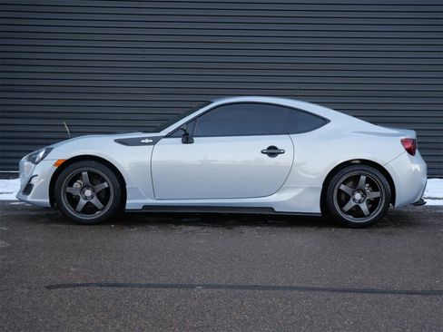 Used 2013 Scion FR-S 10 Series image 2