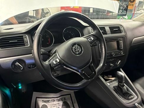 Used 2015 Volkswagen Jetta SE FWD image 6
