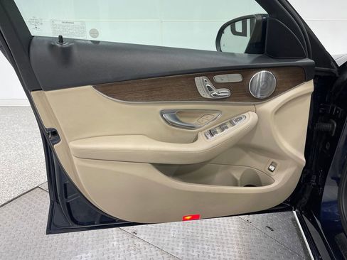 Used 2019 Mercedes-Benz C 300 4MATIC Sedan image 14