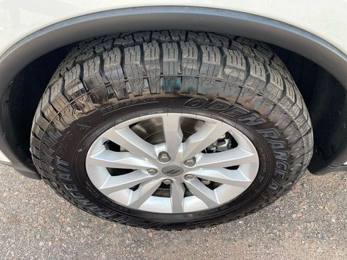 Used 2019 Dodge Durango SXT w/ 3rd Row Seating Group image 8