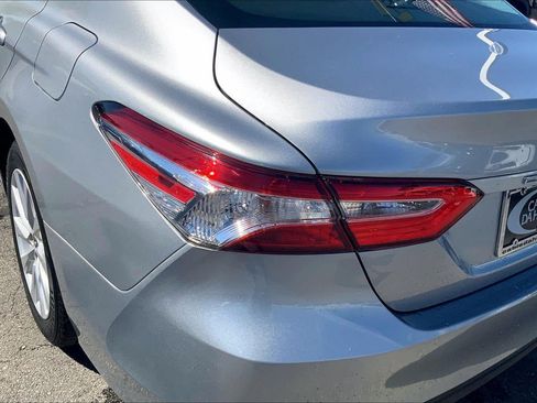 Used 2020 Toyota Camry LE FWD image 26
