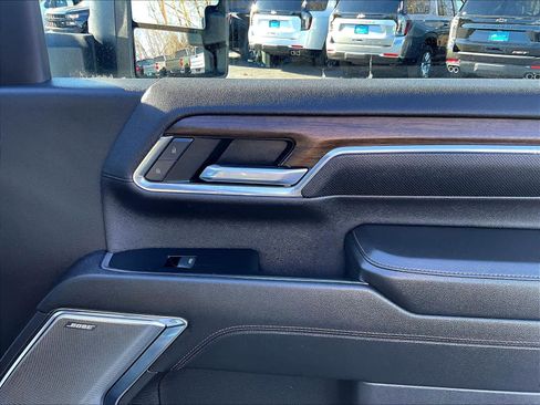 Used 2024 Chevrolet Silverado 2500 High Country w/ High Country Premium Package image 12