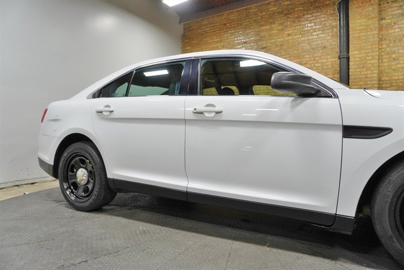 Used 2017 Ford Taurus Police Interceptor AWD image 9