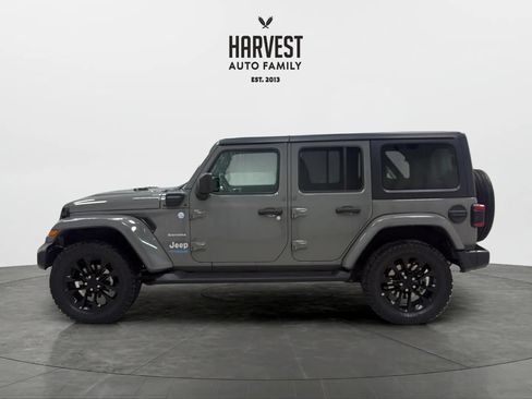 Used 2022 Jeep Wrangler Unlimited Sahara AWD/4WD image 20
