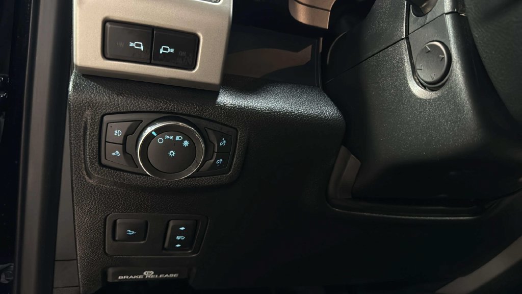 Used 2021 Ford F450 Lariat w/ Lariat Ultimate Package AWD/4WD image 36