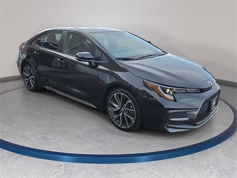 Used 2020 Toyota Corolla XSE image 4