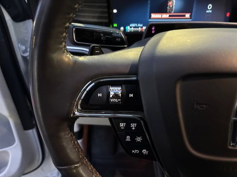 Certified 2023 Lincoln Navigator Black Label image 17