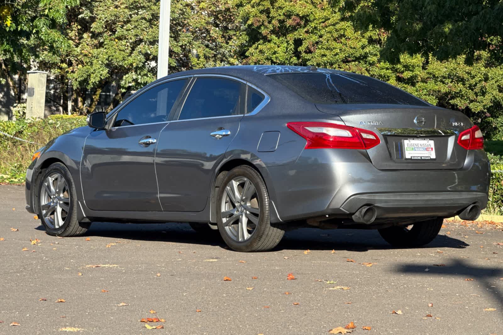 Used 2018 Nissan Altima 3.5 SL FWD image 6
