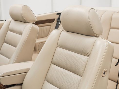 Used 1995 Mercedes-Benz E 320 Convertible image 28