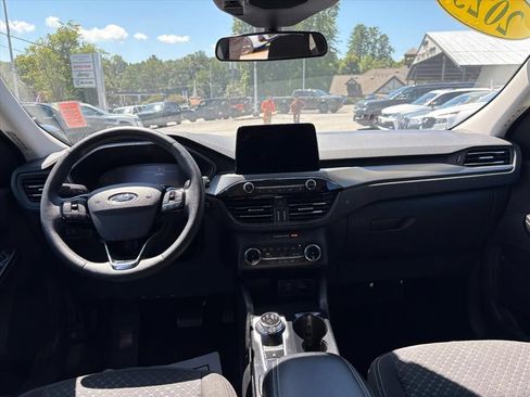 Used 2023 Ford Escape Active AWD/4WD image 9
