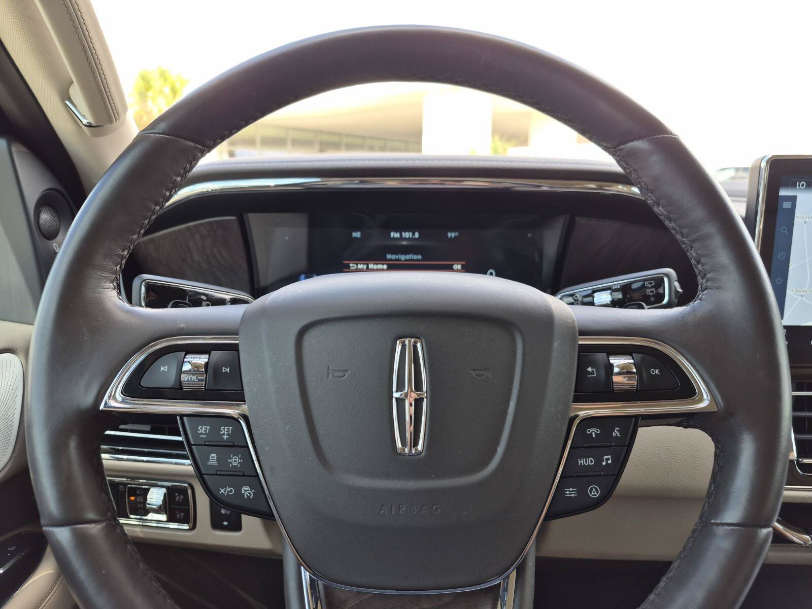 Used 2024 Lincoln Navigator Reserve AWD/4WD image 27