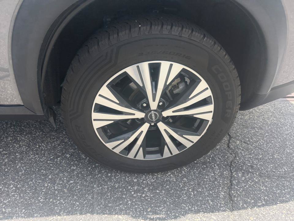 Certified 2022 Nissan Rogue SV FWD image 26
