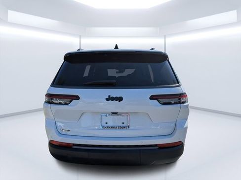 New 2026 Jeep Grand Cherokee L Limited RWD image 4