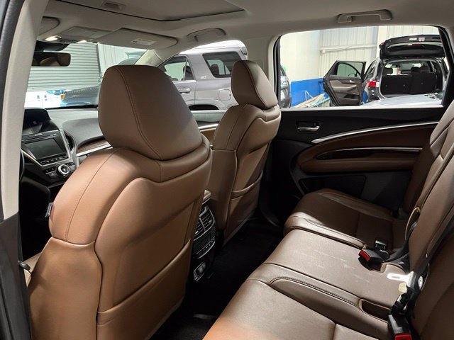 Used 2017 Acura MDX w/ Technology Package AWD/4WD image 18