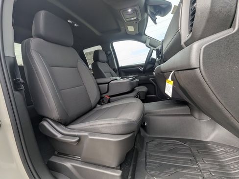 New 2026 GMC Sierra 1500 SLE image 16