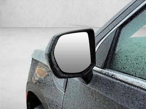 Used 2023 GMC Yukon SLE w/ Gmc Pro Safety Plus Package image 15