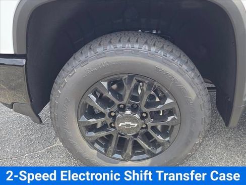 New 2026 Chevrolet Silverado 2500 Custom w/ Custom Convenience Package AWD/4WD image 32