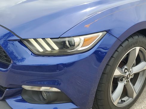 Used 2016 Ford Mustang Premium image 10