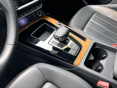 Certified 2023 Audi Q5 2.0T Premium w/ Convenience Package image 16