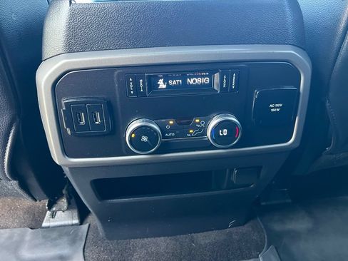Used 2020 Ford Expedition XLT w/ Equipment Group 202A AWD/4WD image 23