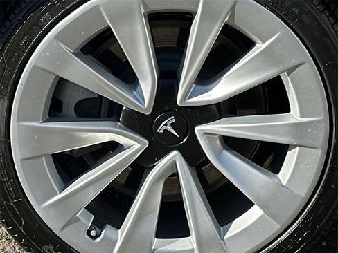 Used 2022 Tesla Model 3 image 5