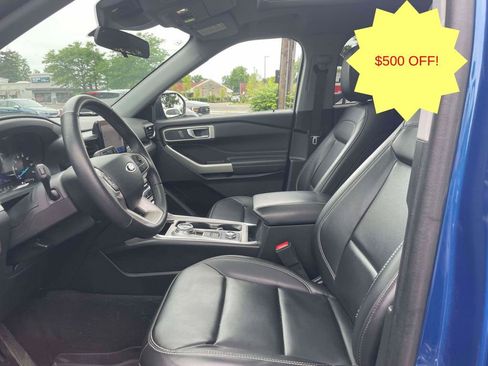 Used 2023 Ford Explorer XLT w/ Equipment Group 202A AWD/4WD image 16