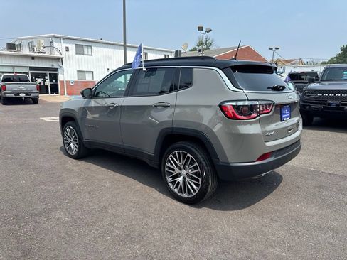Used 2023 Jeep Compass Limited w/ Elite Group AWD/4WD image 7