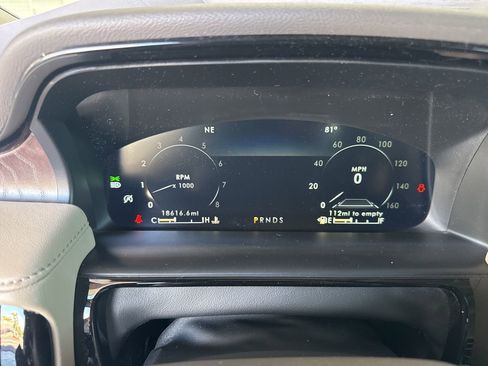 Used 2022 Lincoln Nautilus Reserve w/ Equipment Group 201A image 22