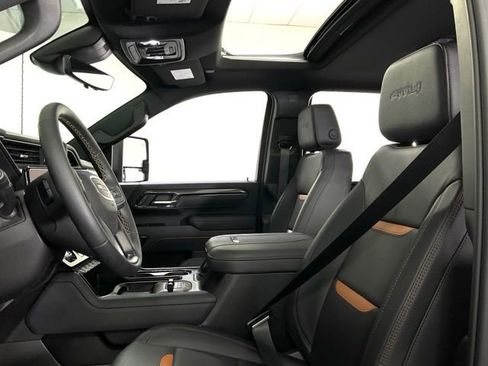 Used 2025 GMC Sierra 3500 AT4 w/ AT4 Premium Plus Package image 32