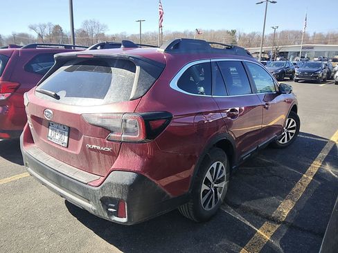 Used 2021 Subaru Outback Premium image 3