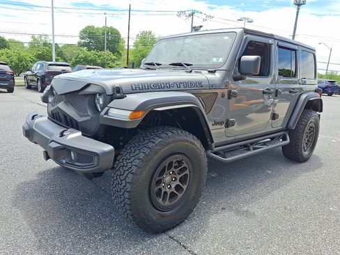 Used 2023 Jeep Wrangler Unlimited Sport AWD/4WD image 3