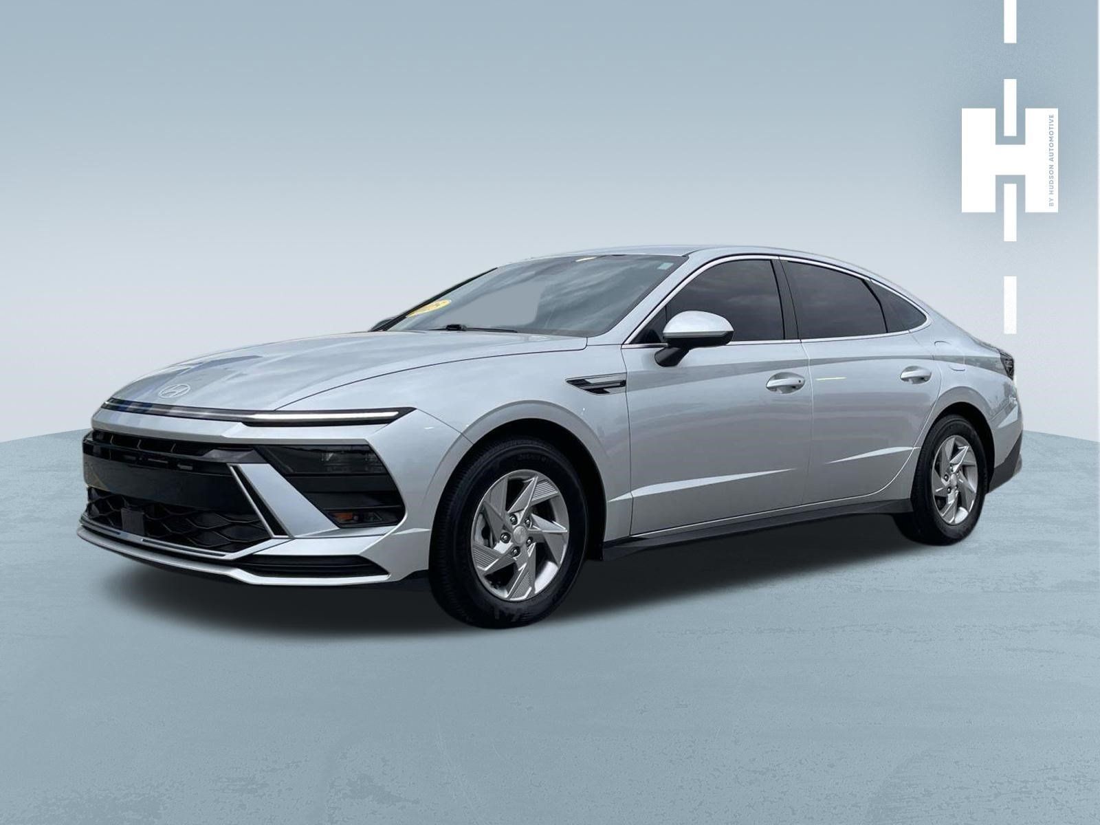 Used 2025 Hyundai Sonata SE FWD image 3