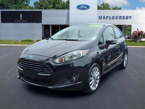 Used 2014 Ford Fiesta SE w/ Equipment Group 201A FWD image 2