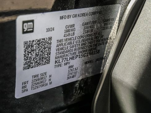 Used 2025 Chevrolet Trax LT FWD image 48