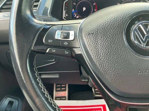 Used 2021 Volkswagen Tiguan SEL Premium R-Line image 26