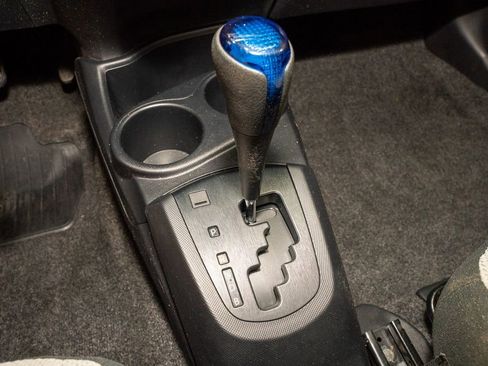 Used 2016 Toyota Prius C One image 14