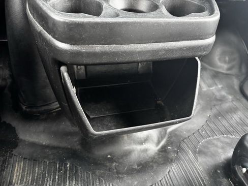 Used 2014 Chevrolet Express 2500 image 16